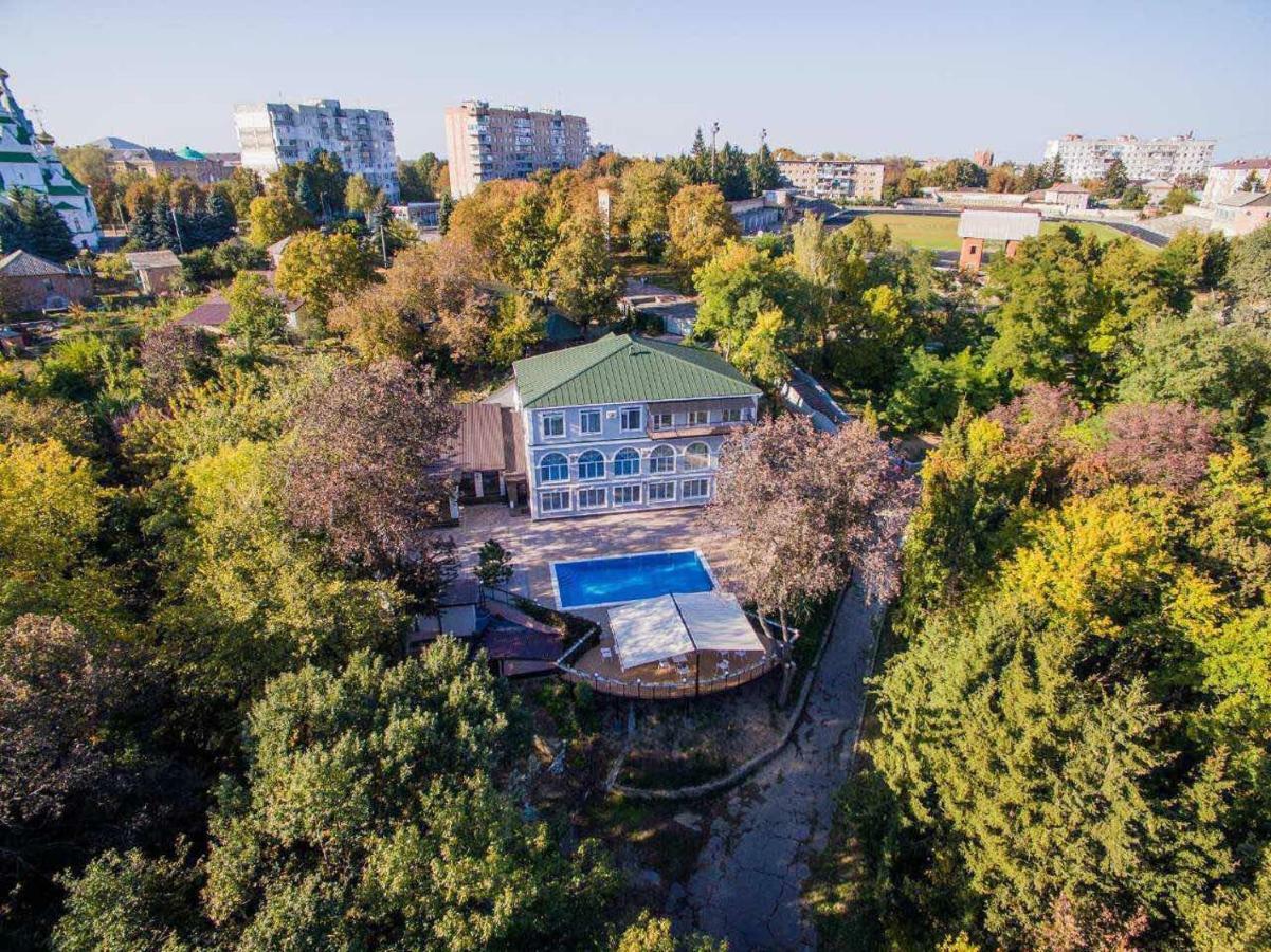 Отельно-Ресторанный Комплекс Златогор Lubny Bagian luar foto